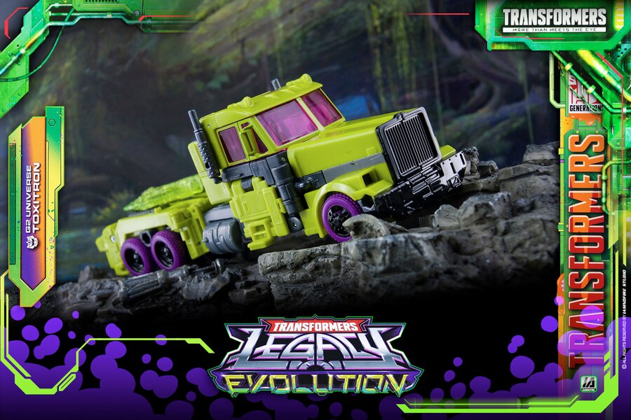 Legacy Evolution G2 Universe Toxitron Leader Toy Photography By IAMNOFIRE  (7 of 17)